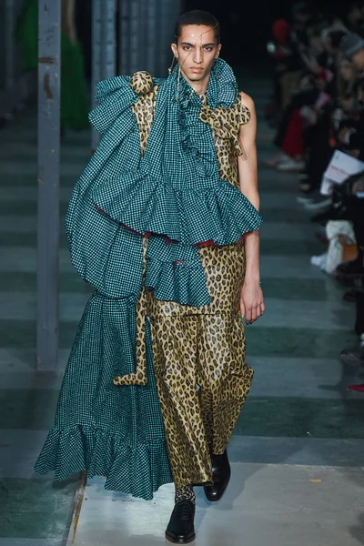 Look 14